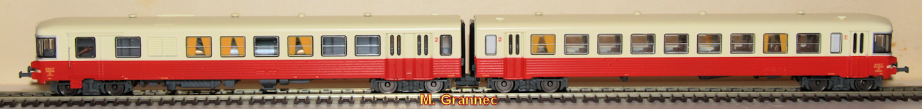Autorail EAD X-4582 avec remorque XR-8373 REE Modèles NW199 | N