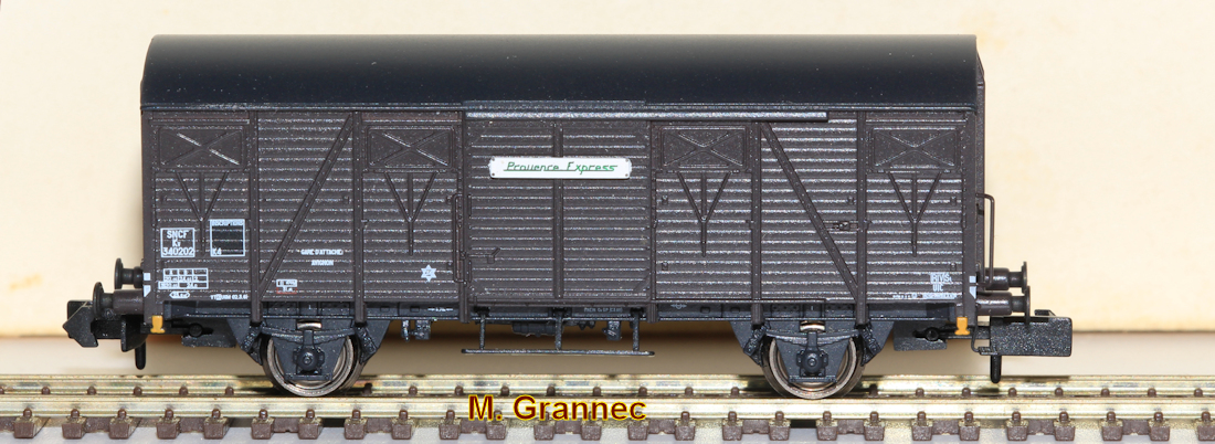 Set De 2 Wagons Plats à Ridelles à Bogies, Chargés De Profilés De Rails Sncf Infra Echelle N